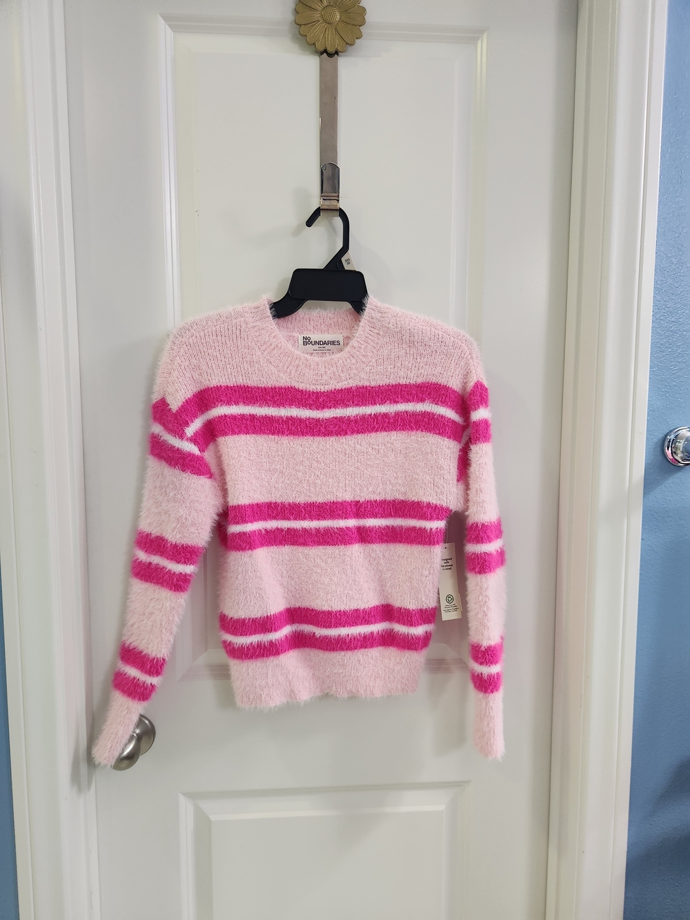 No Boundaries Pink Fuzzy Crewneck with Hot Pink Stripes Size XXS (00) - Picture 6 of 8